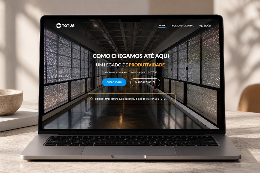 Tela inicial da Trajetória TOTVS, com a escolha entre jogar ou apenas ler a história da empresa.